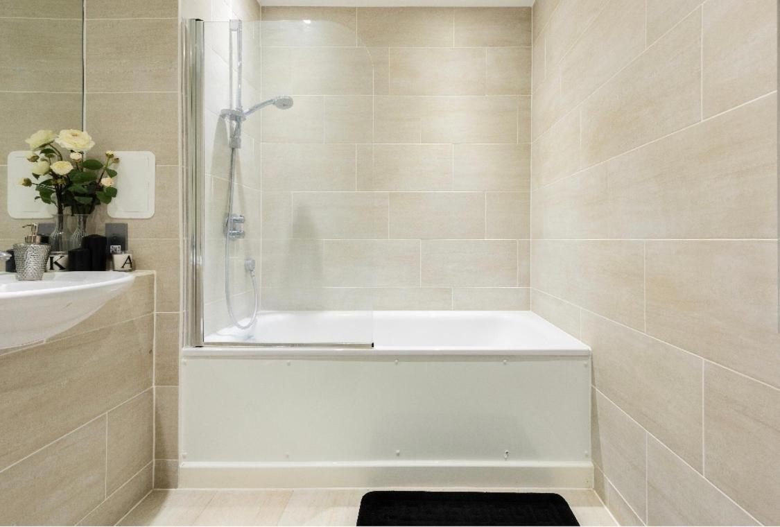 Lovely 2 Bed Apartment 15Mins From Bond St Londra Esterno foto